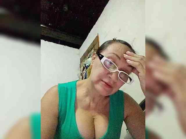 cherrywhite03 webcam