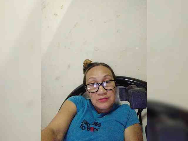 cherrywhite03 webcam