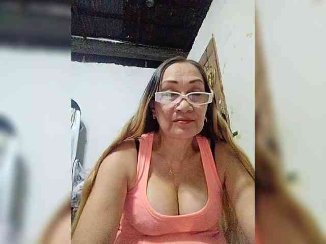 cherrywhite03 webcam