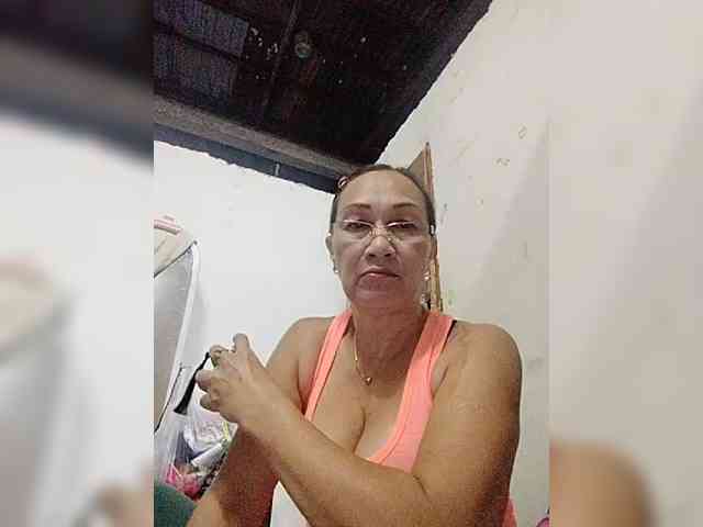 cherrywhite03 webcam