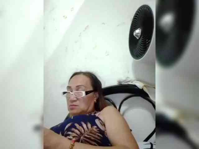 cherrywhite03 webcam