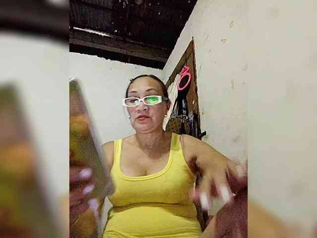 cherrywhite03 webcam