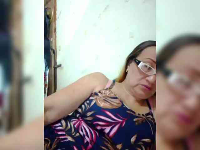 cherrywhite03 webcam