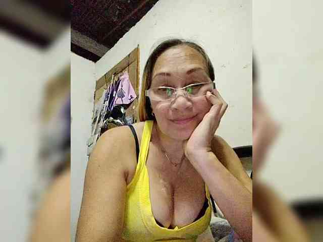 cherrywhite03 webcam
