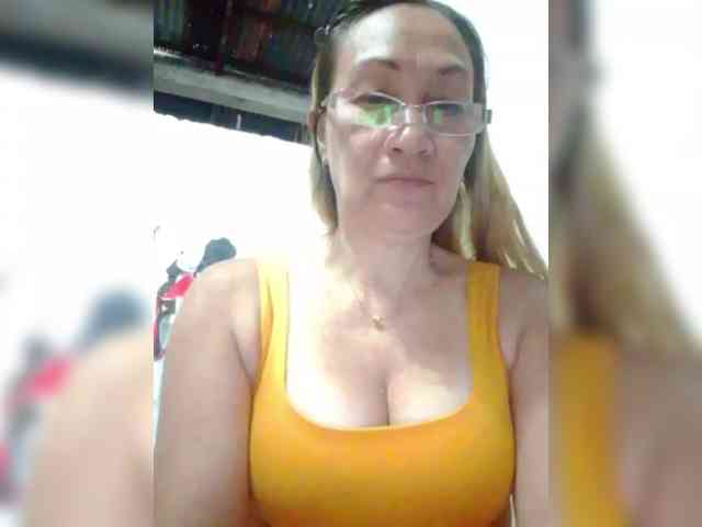 cherrywhite03 webcam