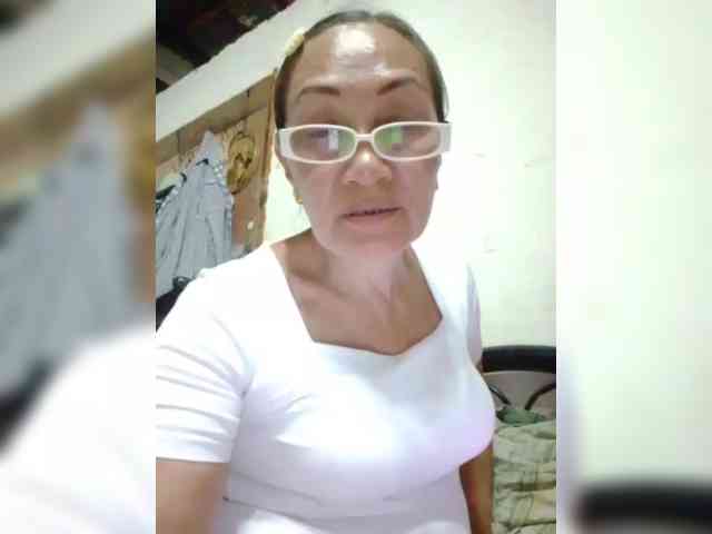 cherrywhite03 webcam