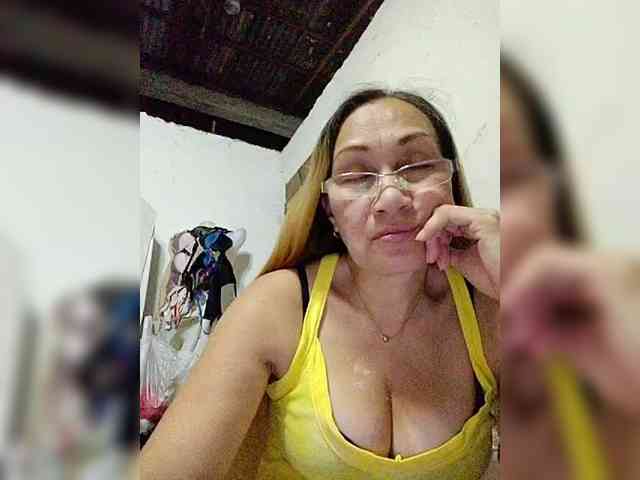 cherrywhite03 webcam