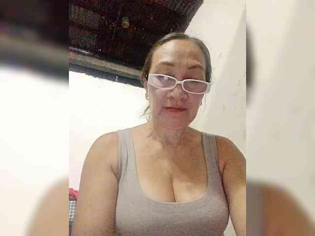 cherrywhite03 webcam