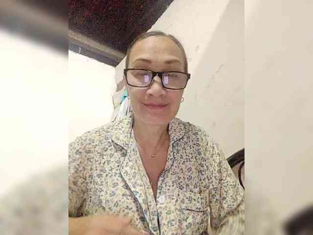 cherrywhite03 webcam