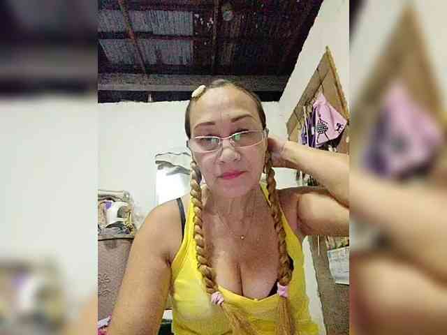cherrywhite03 webcam