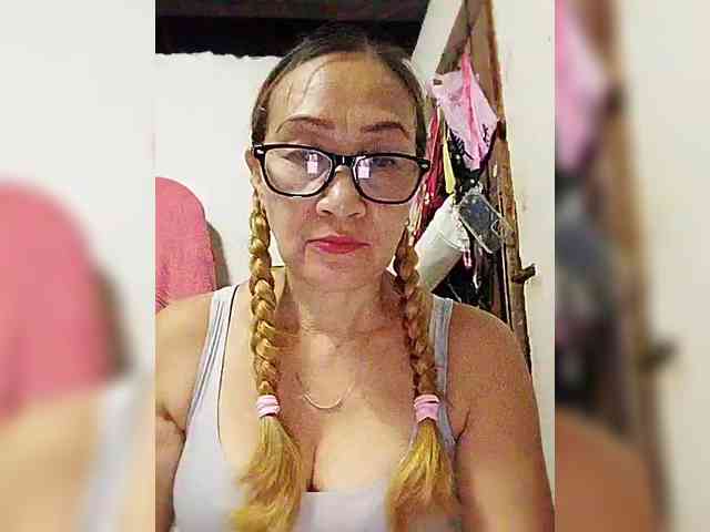 cherrywhite03 webcam