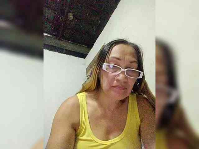 cherrywhite03 webcam