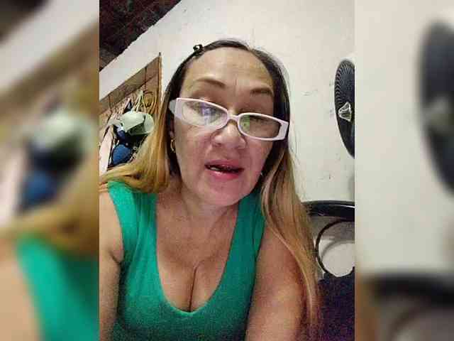 cherrywhite03 webcam