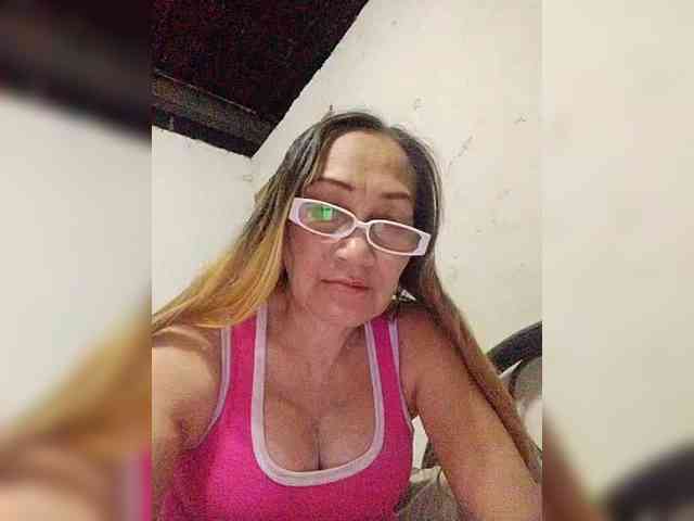 cherrywhite03 webcam