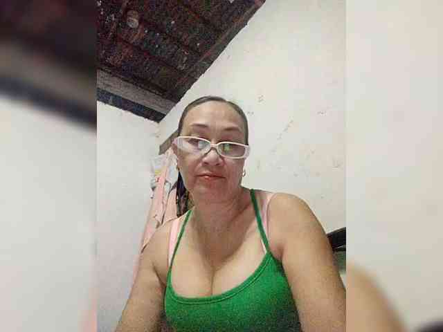 cherrywhite03 webcam