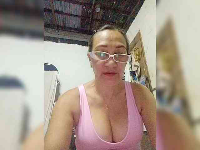 cherrywhite03 webcam