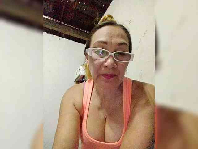 cherrywhite03 webcam