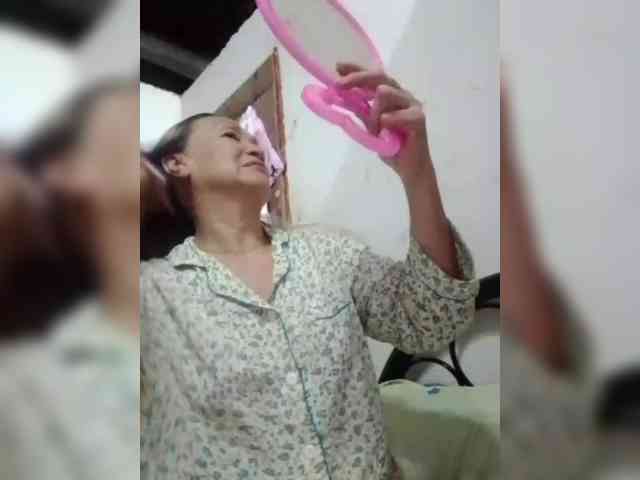 cherrywhite03 webcam