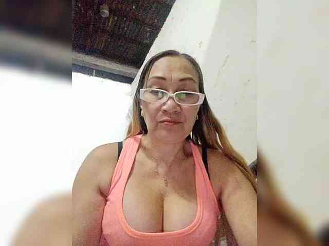 cherrywhite03 webcam