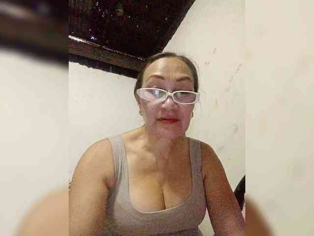 cherrywhite03 webcam