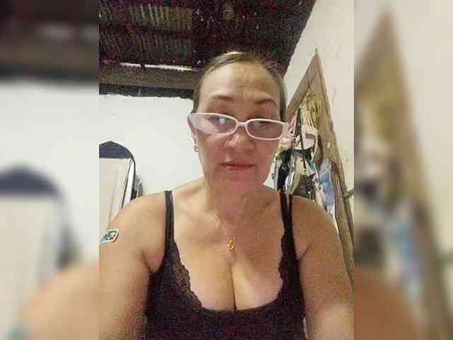 cherrywhite03 webcam