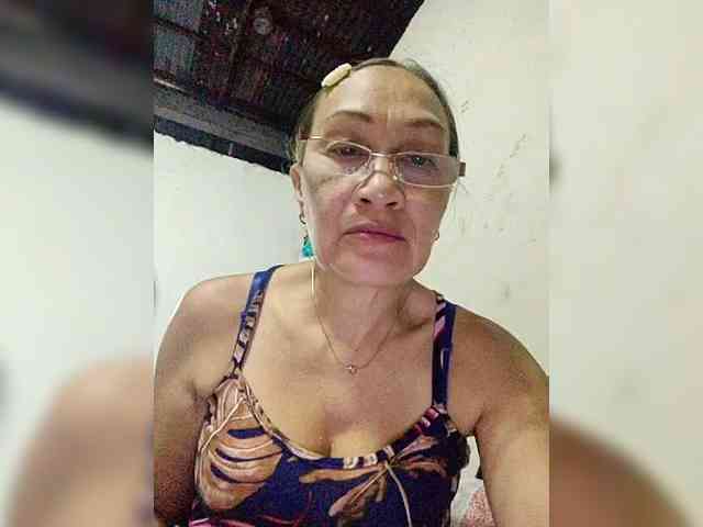 cherrywhite03 webcam