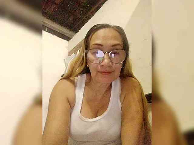 cherrywhite03 webcam