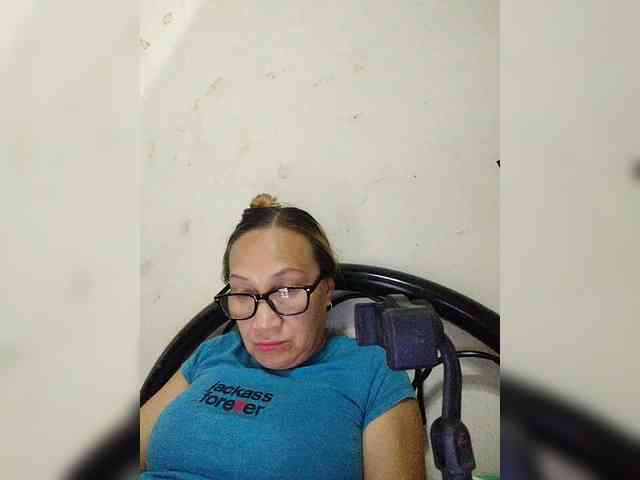 cherrywhite03 webcam