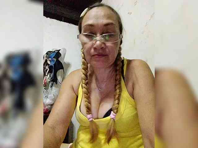 cherrywhite03 webcam