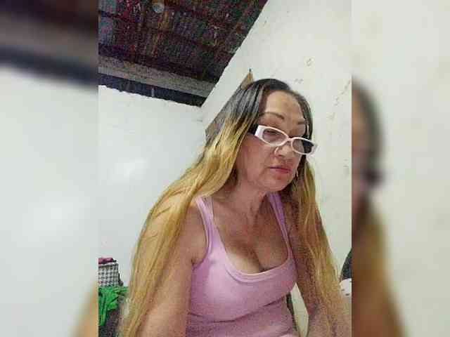 cherrywhite03 webcam