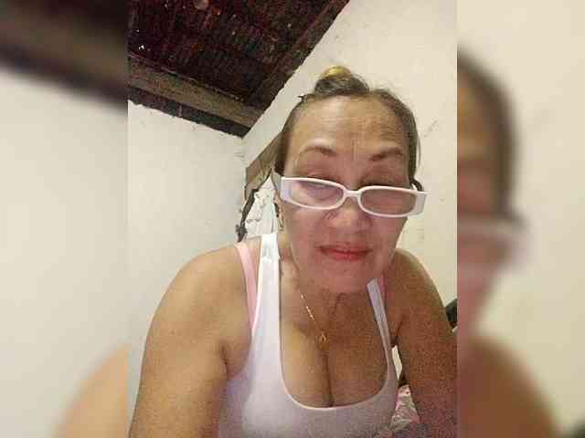 cherrywhite03 webcam