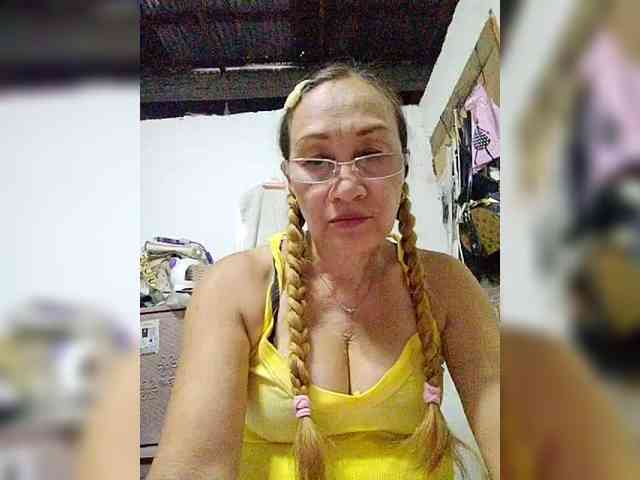 cherrywhite03 webcam
