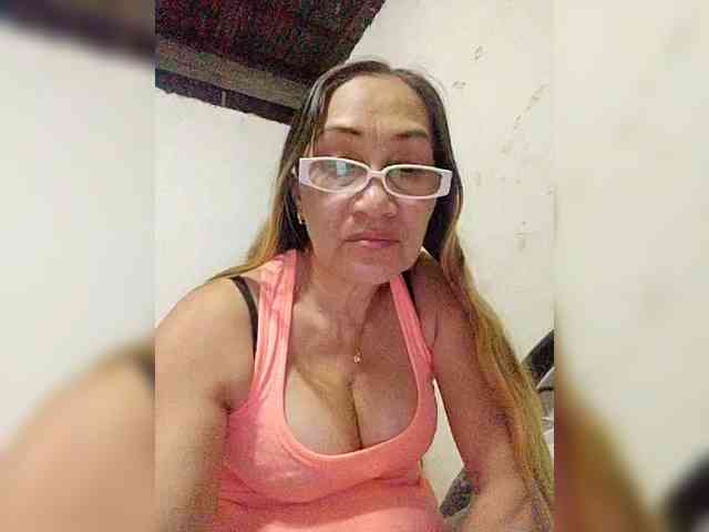 cherrywhite03 webcam