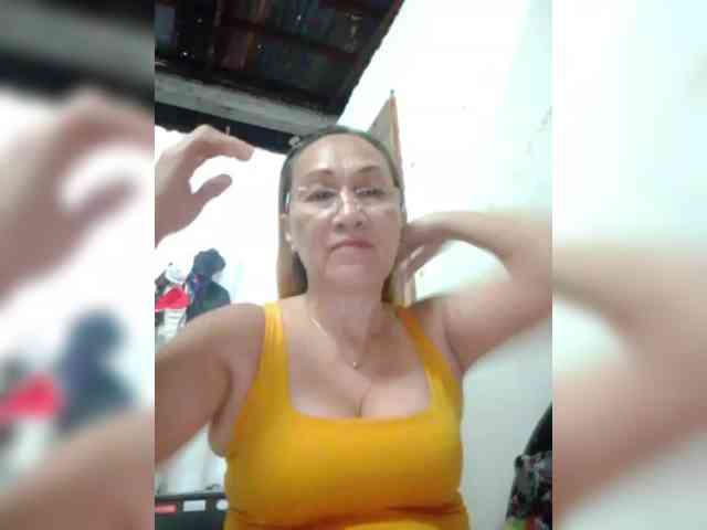 cherrywhite03 webcam