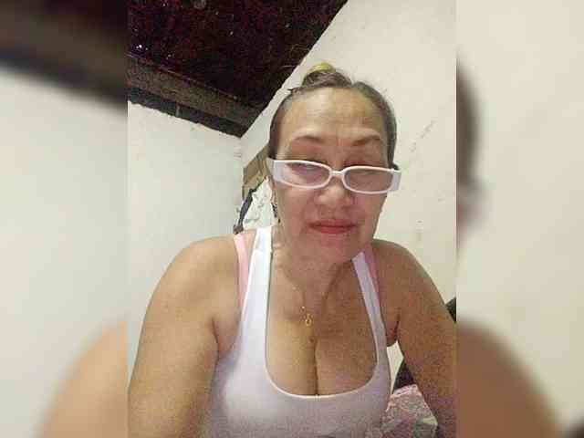 cherrywhite03 webcam