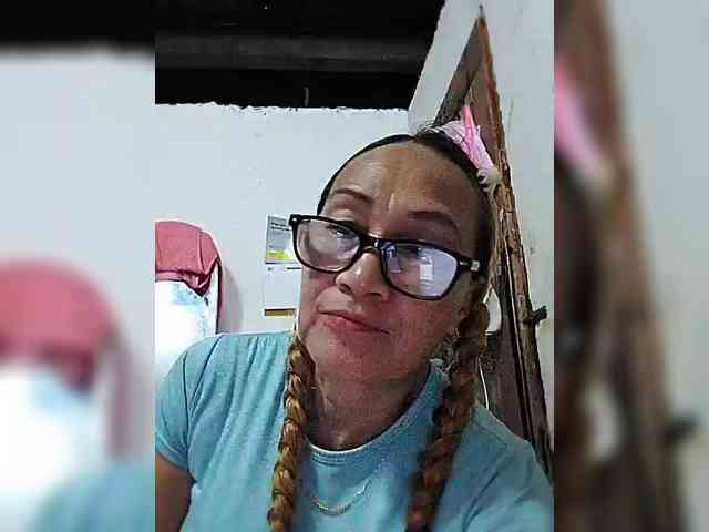 cherrywhite03 webcam