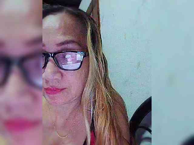 cherrywhite03 webcam