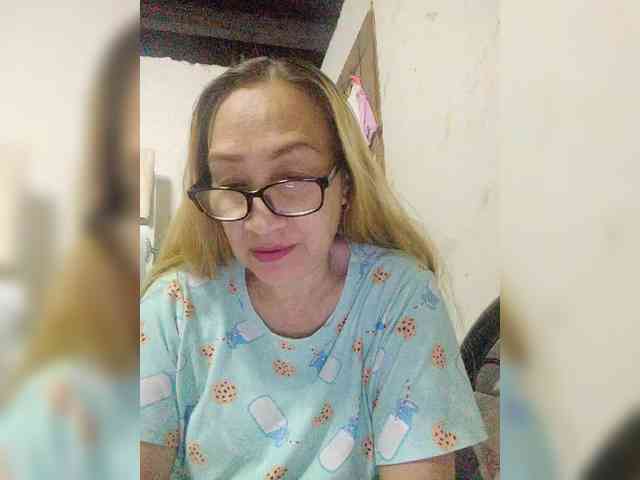 cherrywhite03 webcam