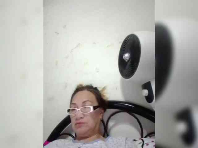 cherrywhite03 webcam