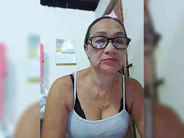 cherrywhite03 webcam