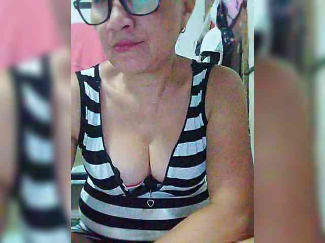 cherrywhite03 webcam
