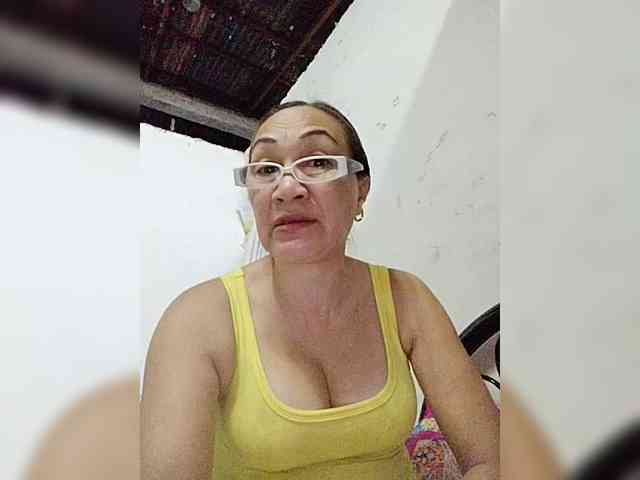 cherrywhite03 webcam