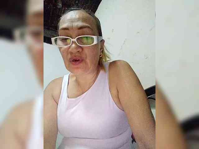 cherrywhite03 webcam