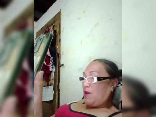 cherrywhite03 webcam