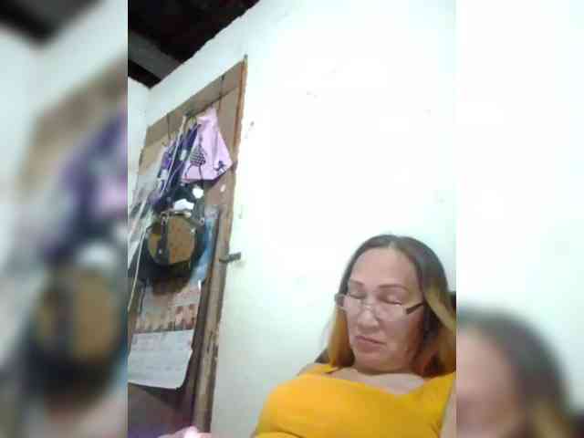 cherrywhite03 webcam