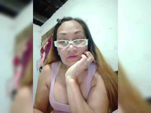 cherrywhite03 webcam