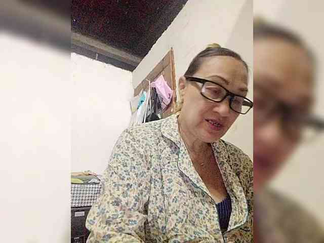 cherrywhite03 webcam