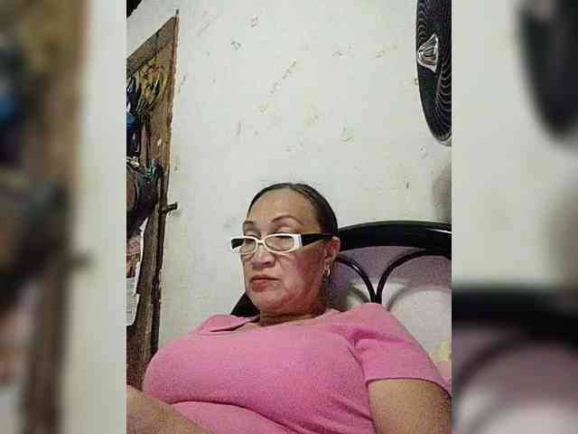 cherrywhite03 webcam