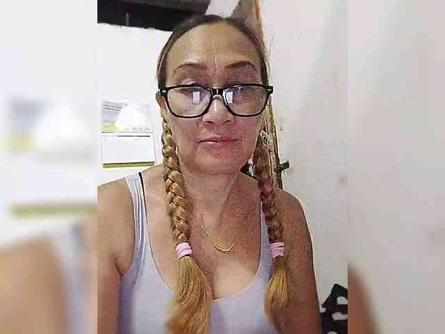 cherrywhite03 webcam