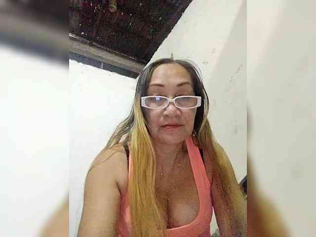 cherrywhite03 webcam